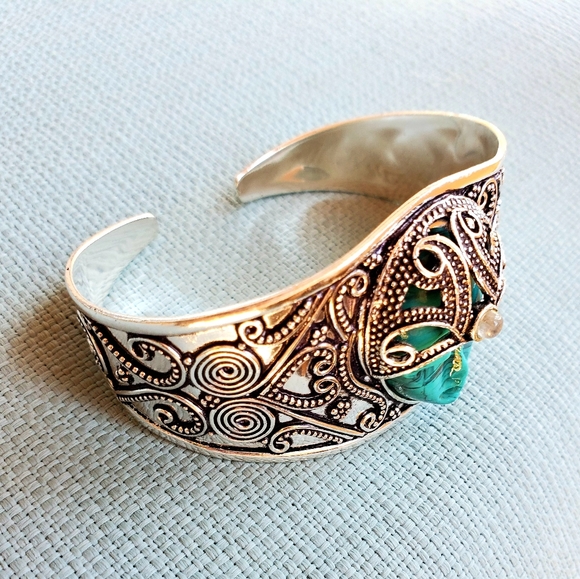 New Carved Goddess Face Rainbow Moonstone 925 Silver Bracelet. - Picture 5 of 9